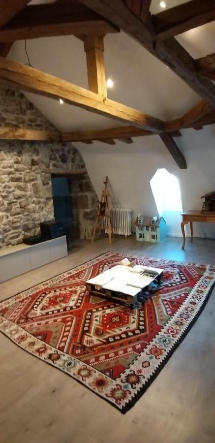 La Cure Grande Maison De Charme De 2 A 14 Personnes Saint-Urcize Luaran gambar