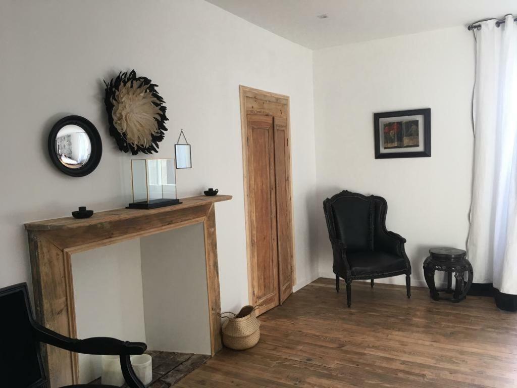 La Cure Grande Maison De Charme De 2 A 14 Personnes Saint-Urcize Luaran gambar